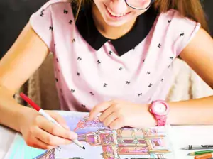 Crayola Inspiration Art Case Coloring Set – Rainbow (140ct)