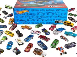 Hot Wheels Toy Cars & Trucks, 50-Pack of 1:64 Scale Vehicles